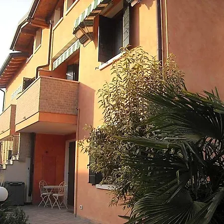 Elegante Ed Accogliente Con Garage.