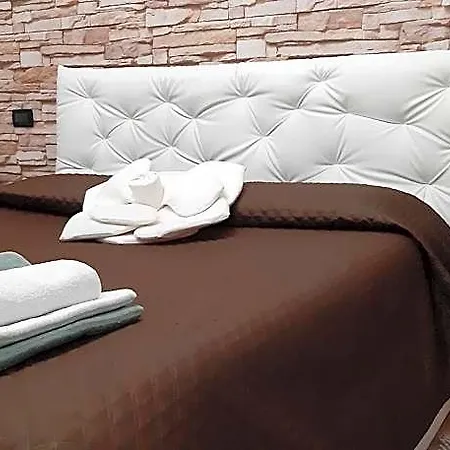 Elegante Ed Accogliente Con Garage. شقة أبانو تيرمي