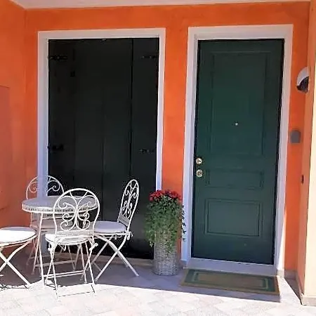 شقة Elegante Ed Accogliente Con Garage. أبانو تيرمي